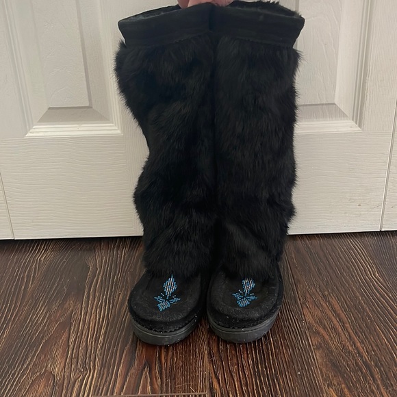 Manitobah Mukluks | Shoes | Authentic 